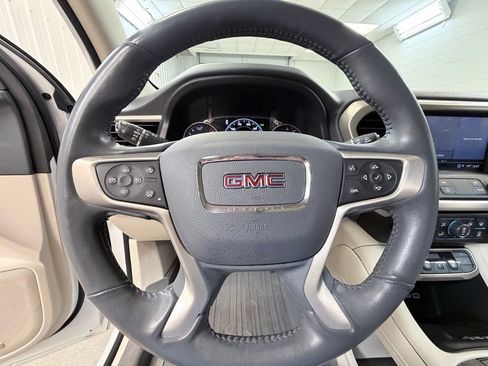 Used 2022 GMC Acadia Denali w/ Denali Ultimate Package FWD image 55