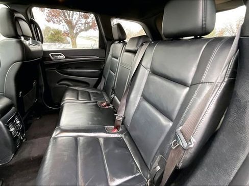 Used 2019 Jeep Grand Cherokee Limited image 26