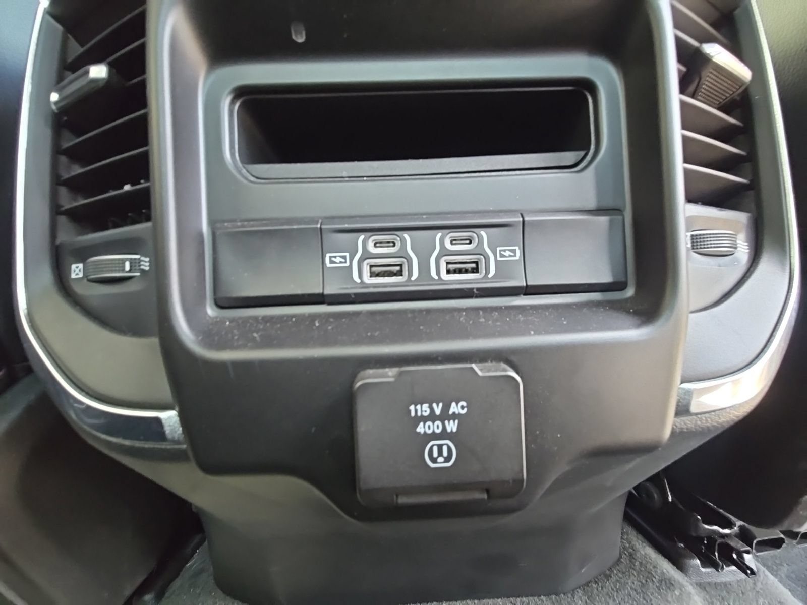 Used 2023 RAM 1500 Laramie AWD/4WD image 14