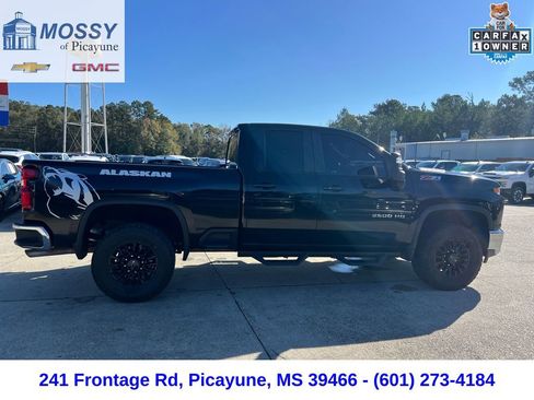 Used 2022 Chevrolet Silverado 2500 LT w/ Convenience Package image 8