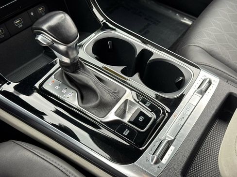 Used 2022 Kia Carnival SX image 40