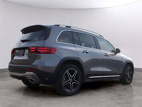 New 2026 Mercedes-Benz GLB 250 4MATIC image 7