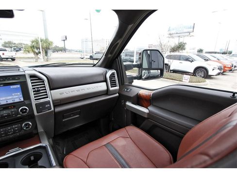 Used 2018 Ford F350 King Ranch w/ King Ranch Ultimate Package image 8