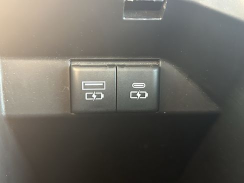 Used 2021 Toyota Camry TRD w/ TRD Package w/JBL Audio FWD image 31
