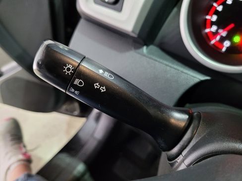 Used 2010 Pontiac Vibe Base image 29