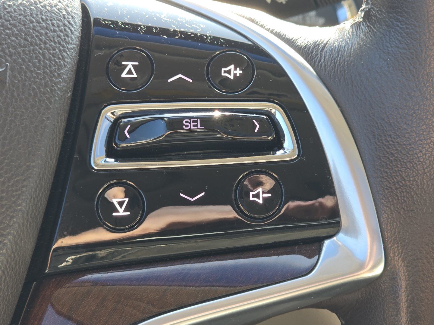 Used 2013 Cadillac XTS Platinum FWD image 33