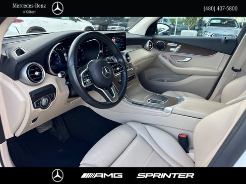 Used 2022 Mercedes-Benz GLC 300 4MATIC image 11