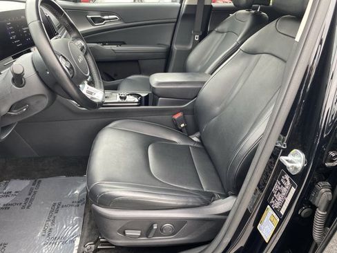 Used 2023 Kia Sportage SX image 9