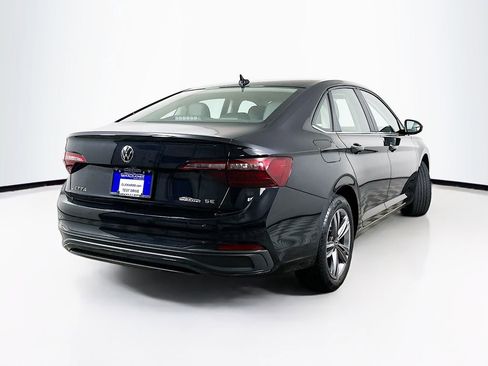 Used 2023 Volkswagen Jetta SE image 8
