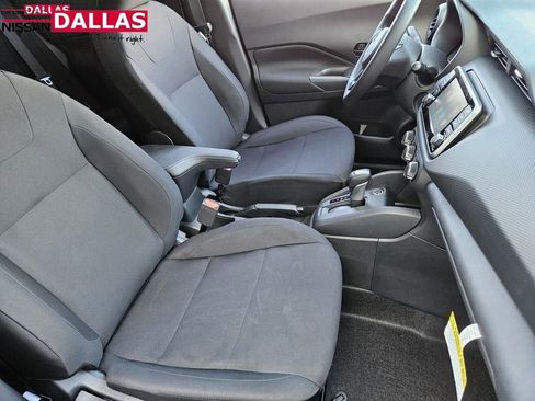 New 2025 Nissan Kicks Play S image 12