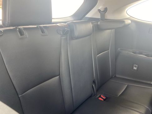 Used 2024 Toyota Highlander Limited image 8