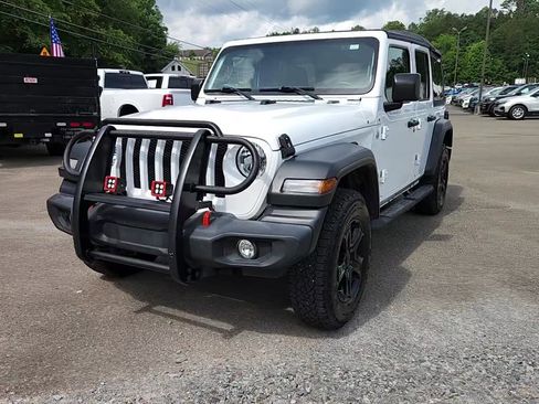 Used 2019 Jeep Wrangler Unlimited Sport S image 3