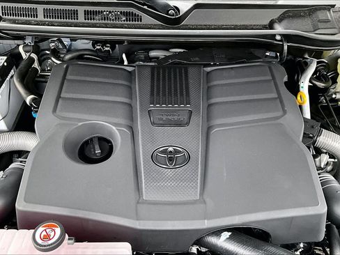 New 2026 Toyota Tundra Platinum AWD/4WD image 17