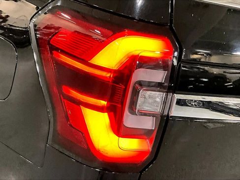 Used 2023 Ford Expedition Limited image 30