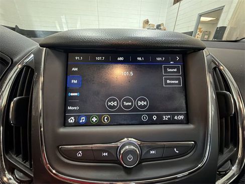 Certified 2019 Chevrolet Cruze LT w/ LT True North Edition image 16