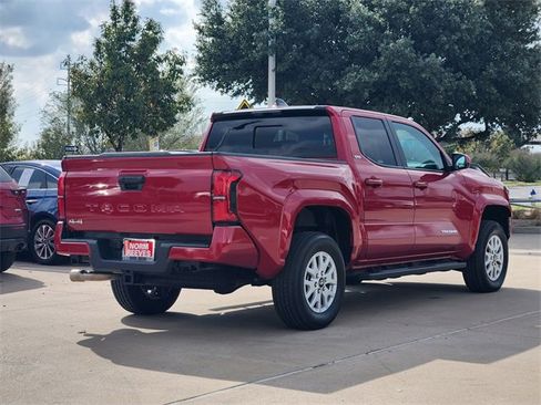 Used 2025 Toyota Tacoma SR5 image 3