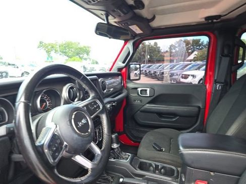 Used 2020 Jeep Wrangler Unlimited Sahara AWD/4WD image 9
