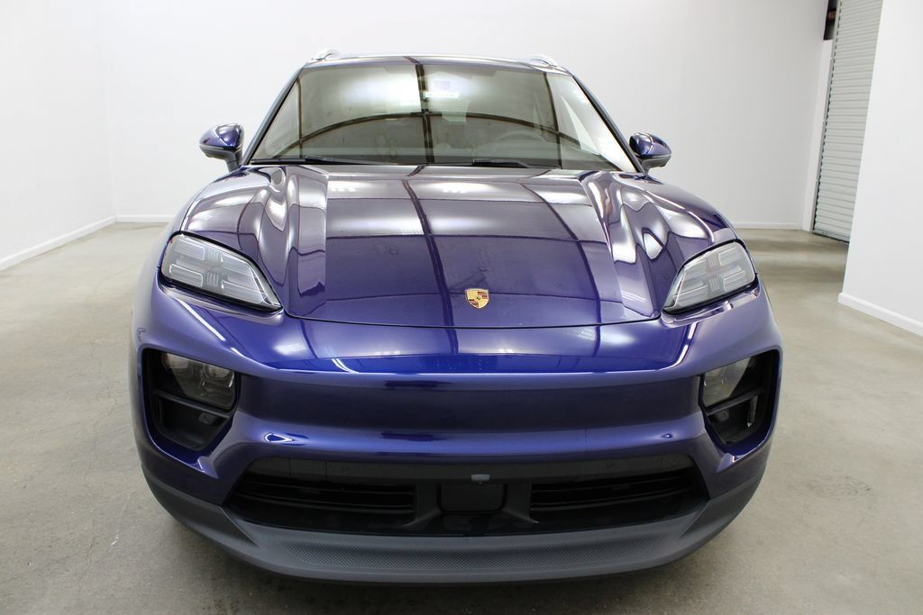 Used 2024 Porsche Macan 4 Electric AWD/4WD image 10