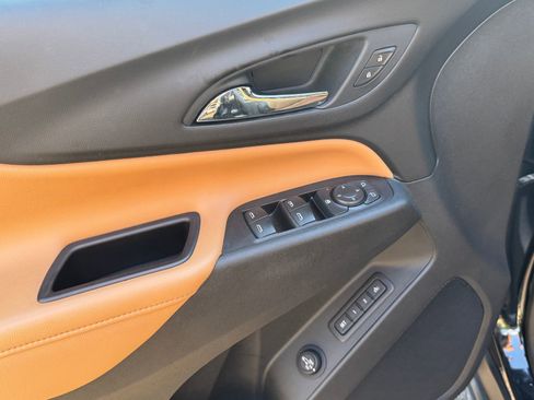 Used 2021 Chevrolet Equinox Premier image 25