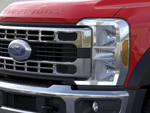 New 2026 Ford F550 4x4 Supercab Super Duty w/ XLT Value Package image 17