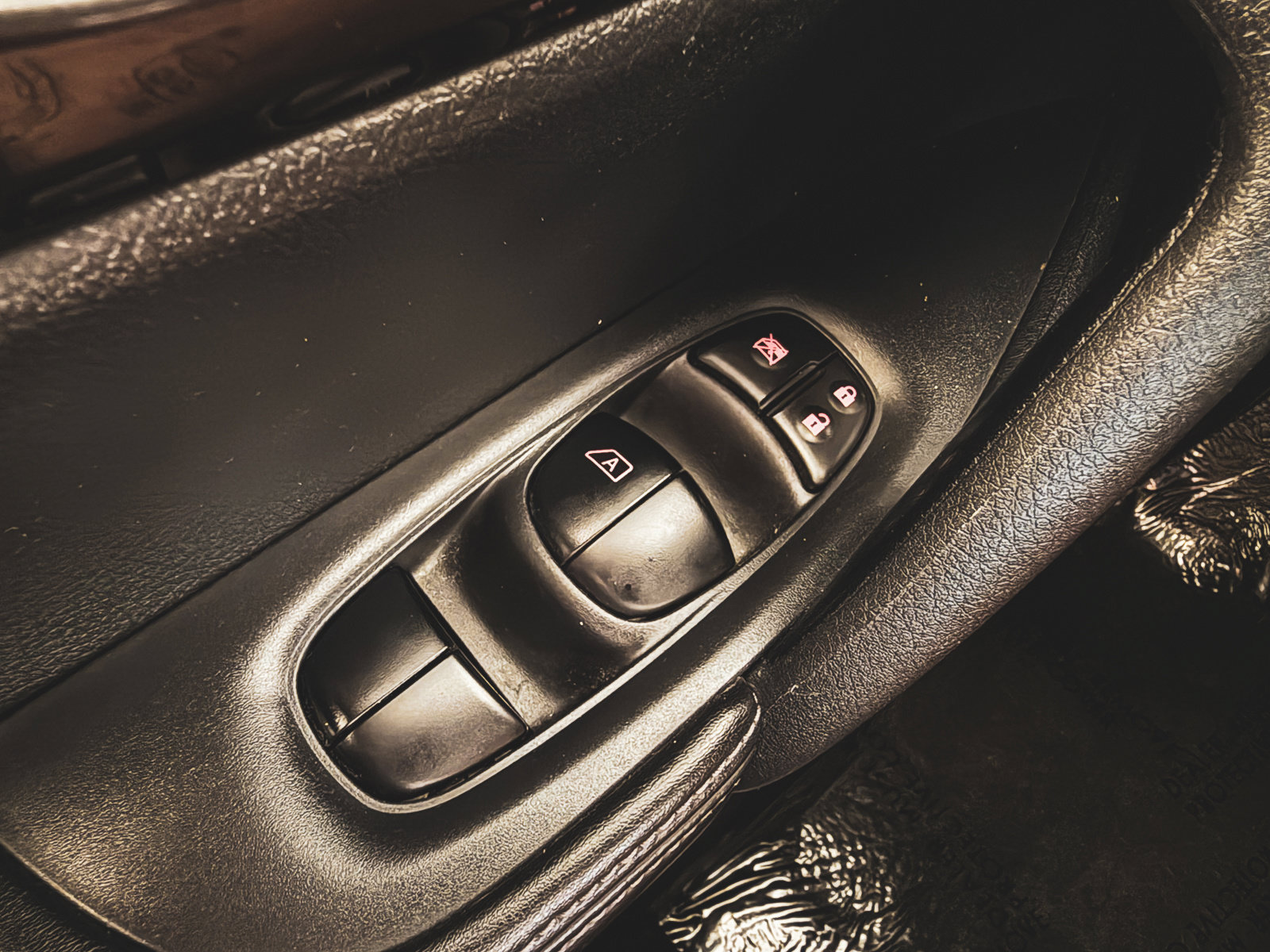 Used 2020 Nissan Rogue SV FWD image 33