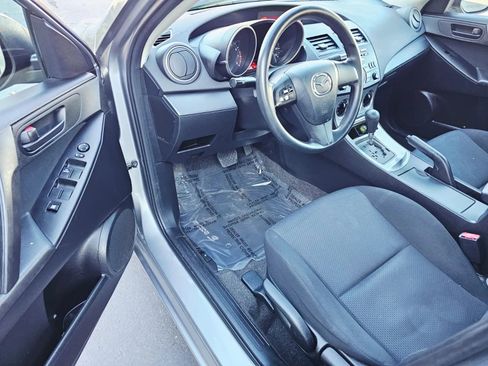 Used 2010 MAZDA MAZDA3 i Sport image 9