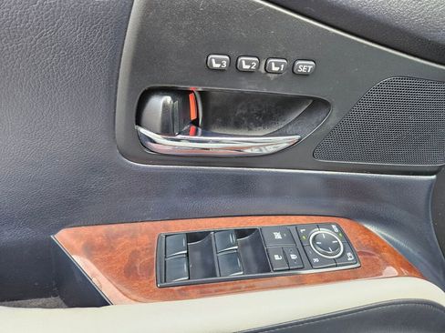 Used 2012 Lexus RX 450h Base w/ Luxury Pkg image 16