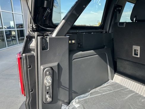 New 2026 Ford Bronco Badlands AWD/4WD image 27