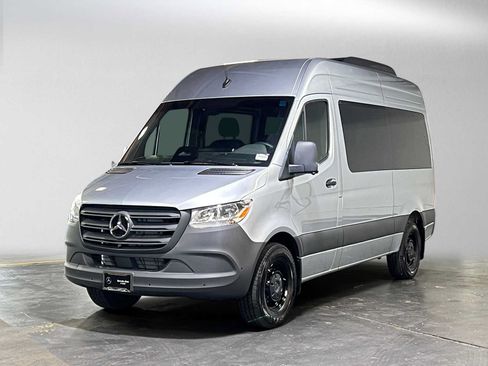 Used 2025 Mercedes-Benz Sprinter 2500 image 7