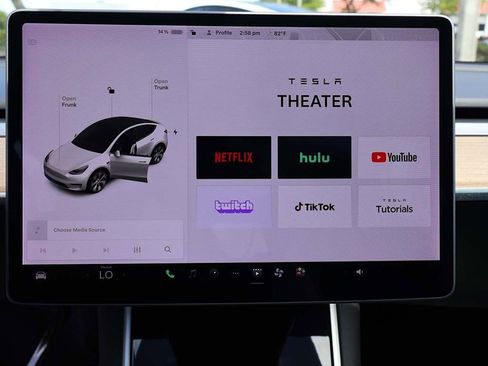 Used 2021 Tesla Model Y Long Range image 63