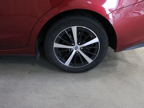 Used 2022 Subaru Impreza 2.0i Premium AWD/4WD image 32
