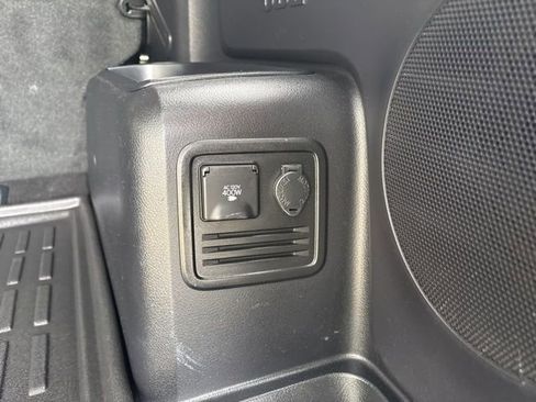 Used 2019 Toyota 4Runner Limited image 18