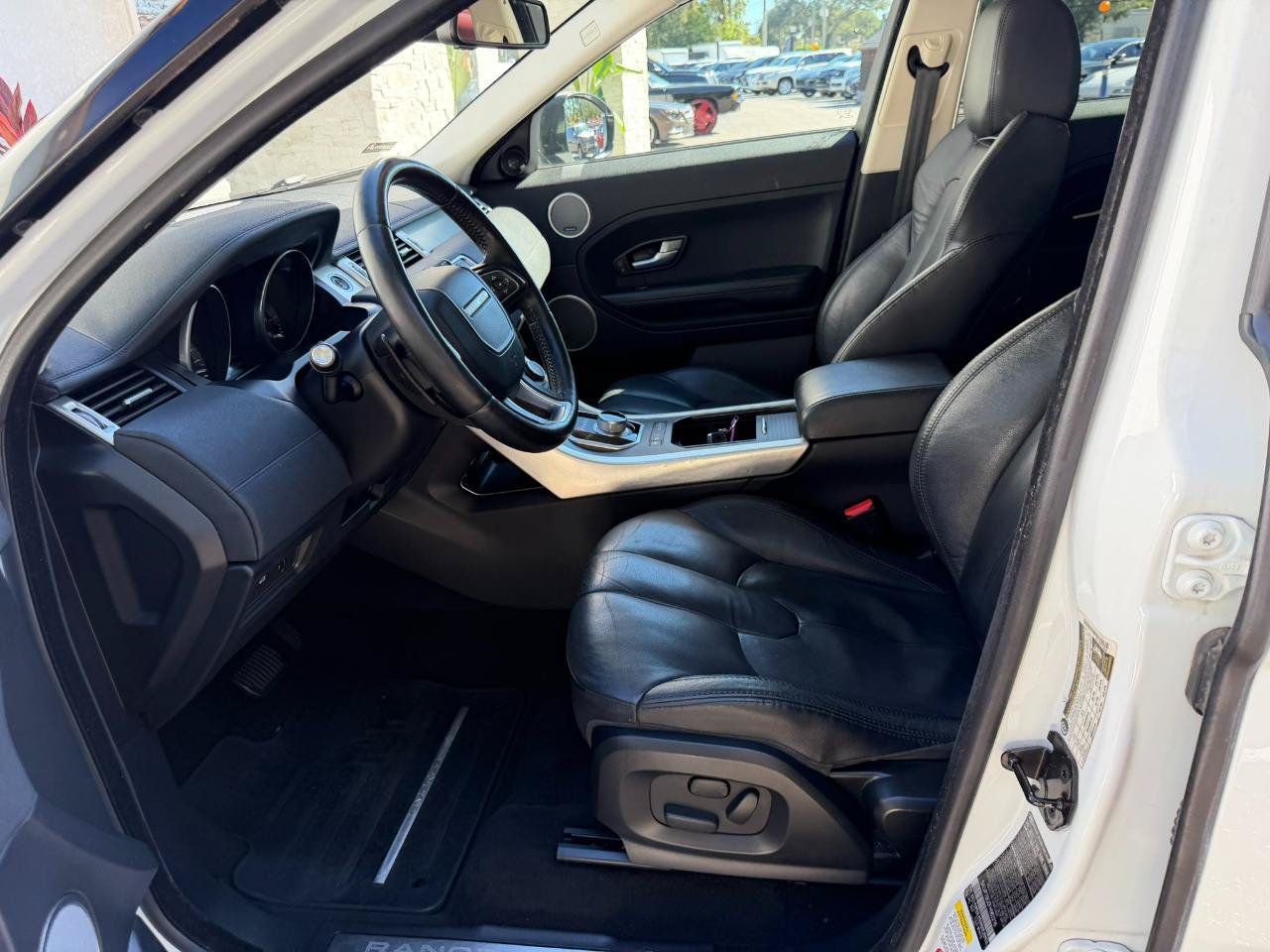 Used 2015 Land Rover Range Rover Evoque Pure Plus AWD/4WD image 20