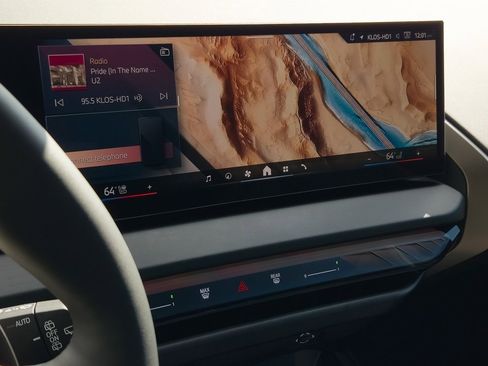 Used 2025 BMW X3 xDrive30i w/ Convenience Package image 17