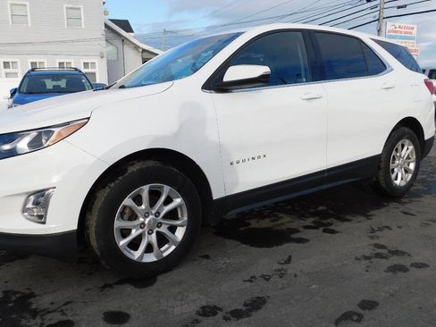 Used 2018 Chevrolet Equinox LT image 4