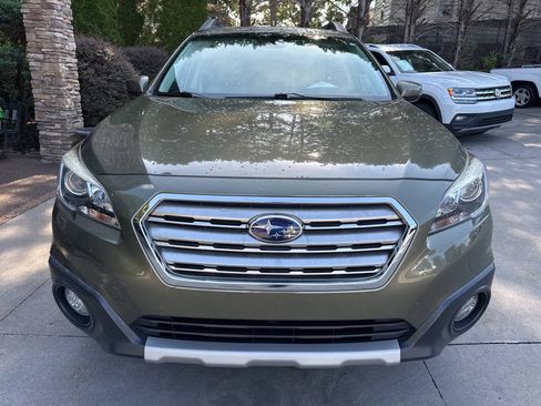 Used 2017 Subaru Outback 2.5i Limited AWD/4WD image 8
