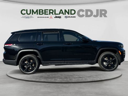 Used 2025 Jeep Grand Cherokee L Limited w/ Luxury Tech Group II AWD/4WD image 7