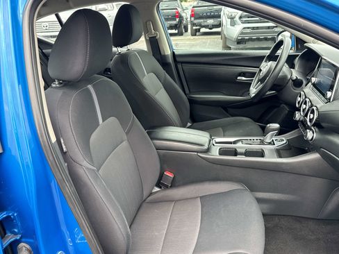 Used 2024 Nissan Sentra SV FWD image 17