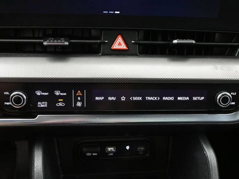 Used 2024 Kia Sportage SX FWD image 7
