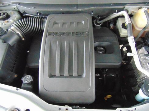 Used 2013 Chevrolet Captiva Sport LT image 17