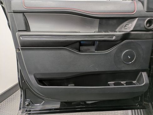 Used 2020 Ford Expedition Limited w/ Equipment Group 303A image 8