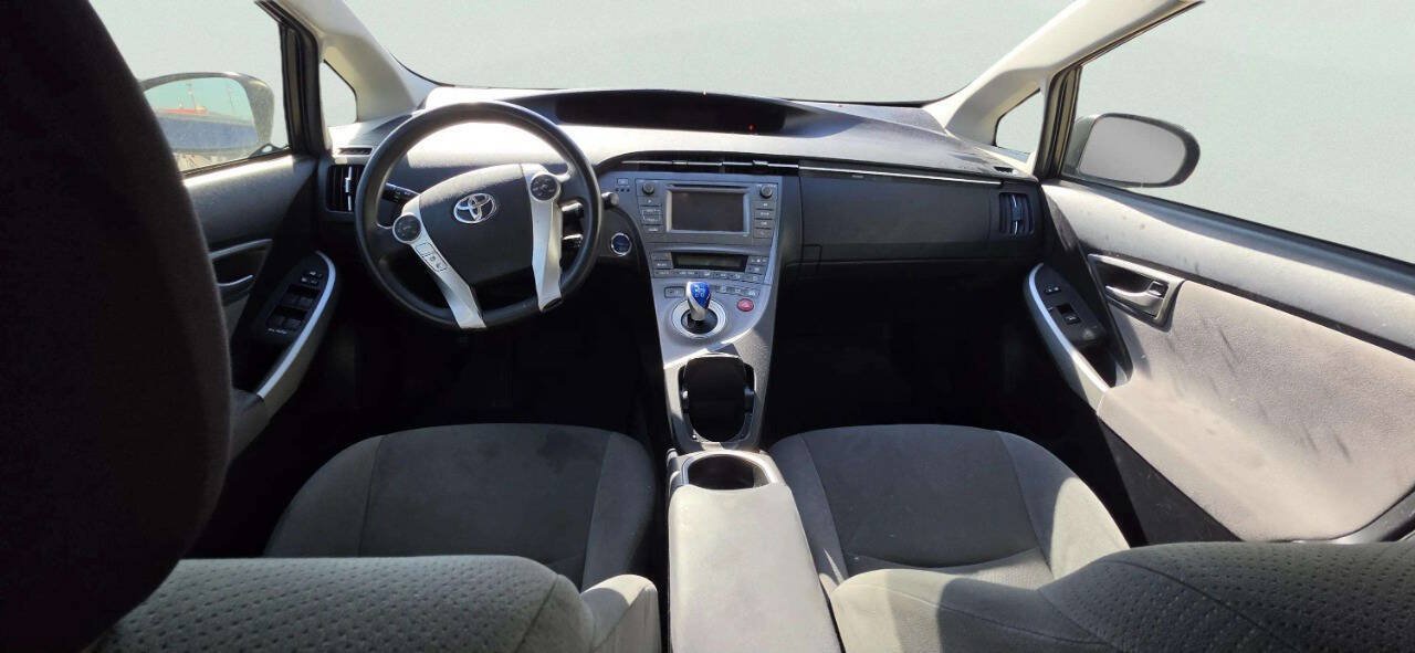 Used 2012 Toyota Prius Two FWD image 7
