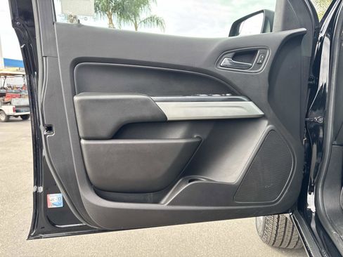 Used 2018 Chevrolet Colorado LT w/ LT Convenience Package image 18