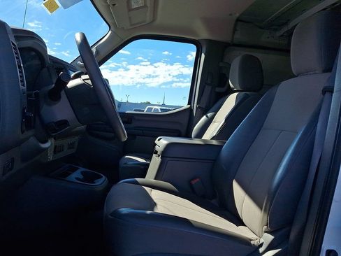 Used 2021 Nissan NV 2500 SV RWD image 13