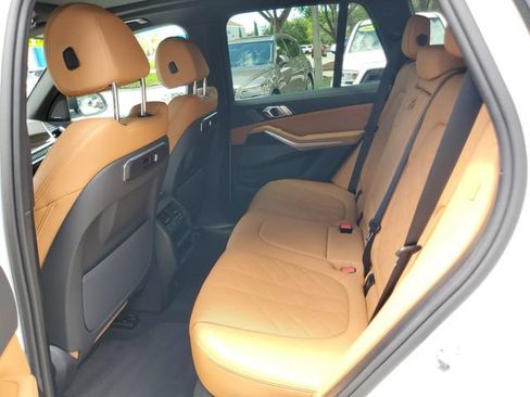 Used 2026 BMW X5 xDrive40i AWD/4WD image 12