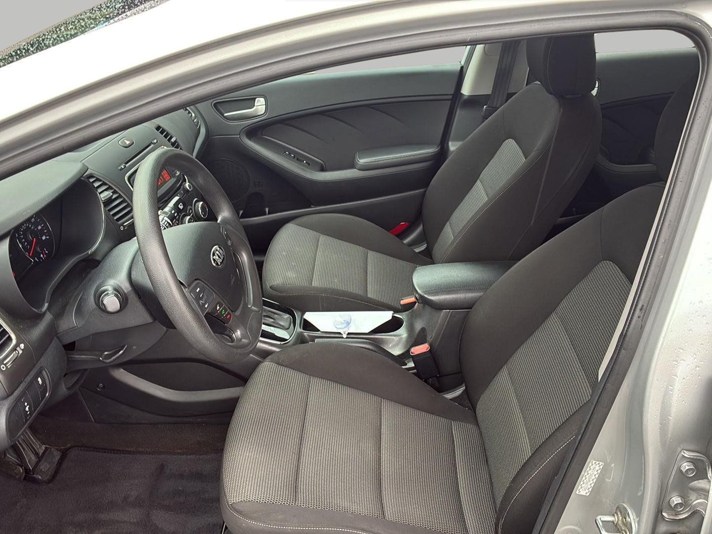 Used 2017 Kia Forte LX FWD image 11