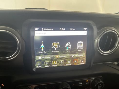 Used 2018 Jeep Wrangler Unlimited Sahara AWD/4WD image 70