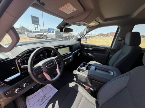 New 2024 GMC Sierra 1500 Elevation image 11