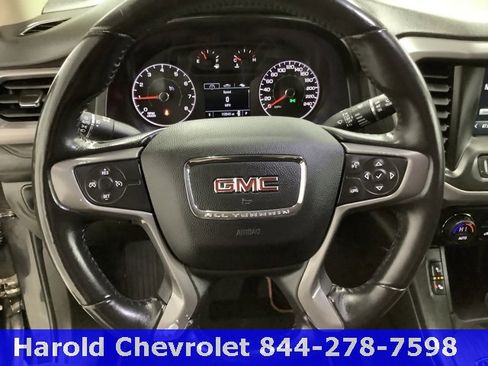 Used 2018 GMC Acadia SLE image 16