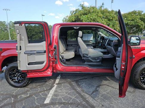 Used 2018 Ford F150 XLT AWD/4WD image 34